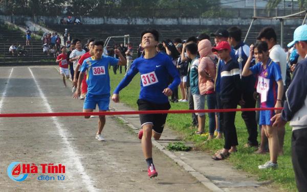 Hội khỏe Phù Đổng Hà Tĩnh: Điền kinh có kỷ lục mới trong ngày đầu