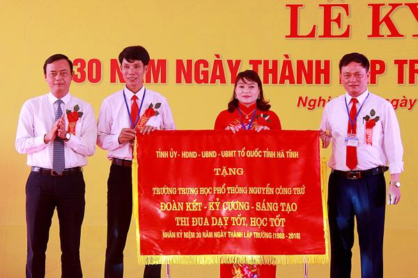 Trường THPT Nguyễn Công Trứ kỷ niệm 30 năm ngày thành lập