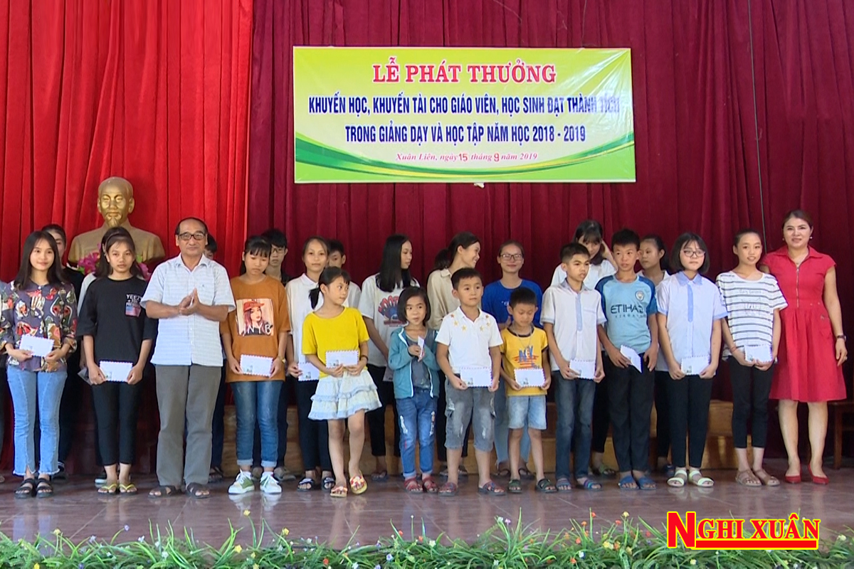 Xuân Liên khen thưởng 52 giáo viên, học sinh có nhiều thành tích xuất sắc