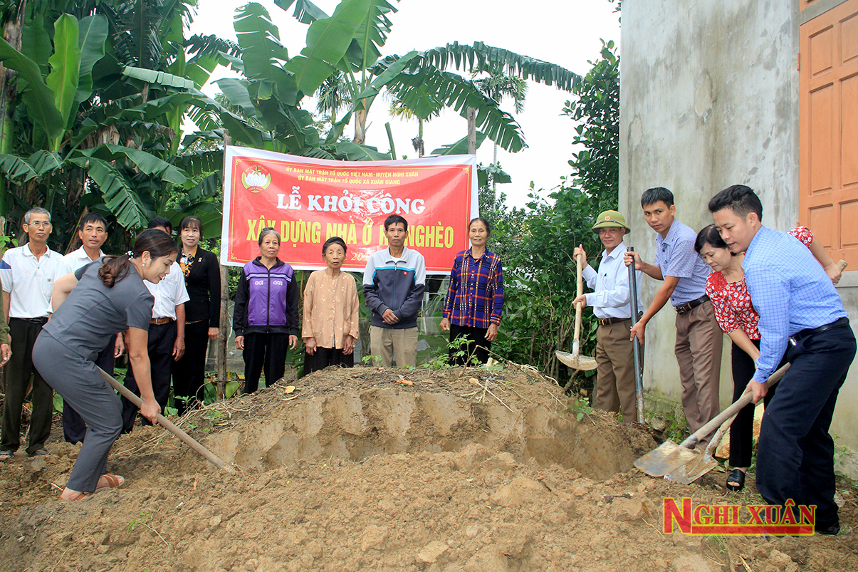 Khởi công xây nhà Đại đoàn kết cho hộ nghèo trên "ốc đảo" Hồng Lam