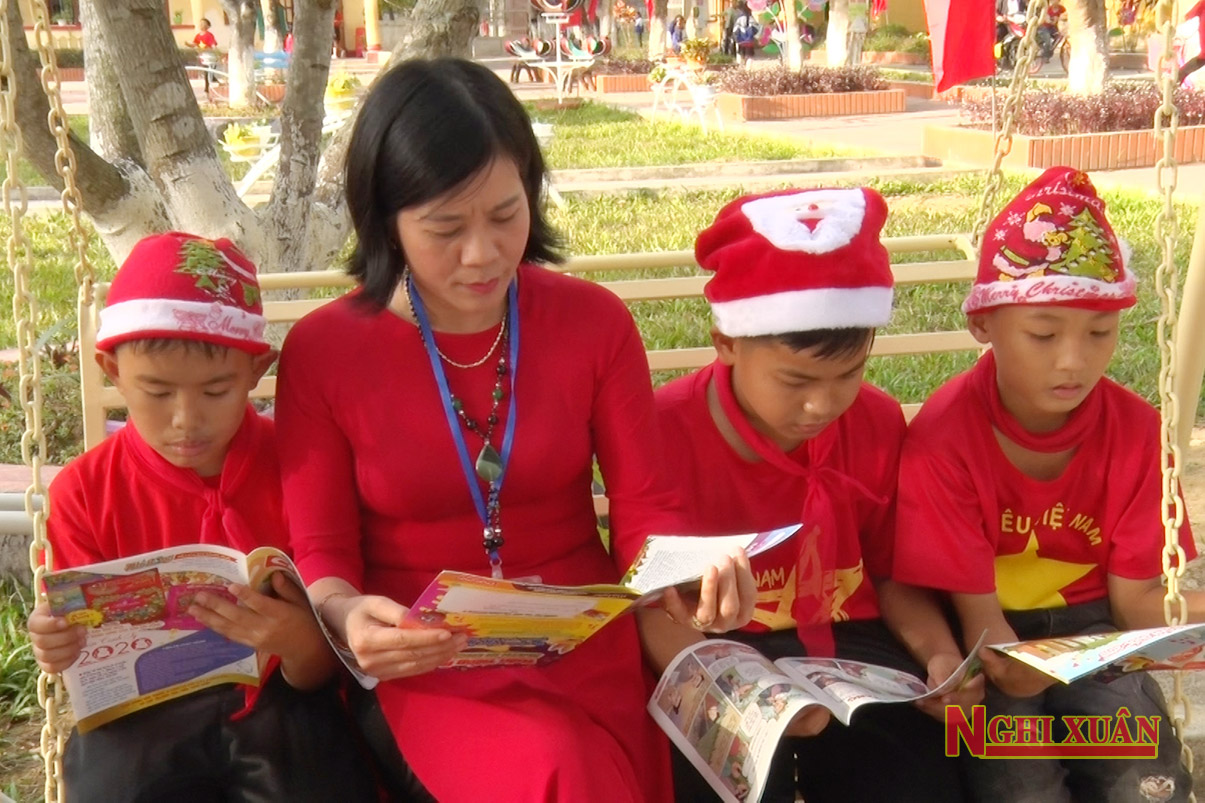 Học sinh Tiểu học Xuân An thi “Kể chuyện bằng Tiếng Anh”