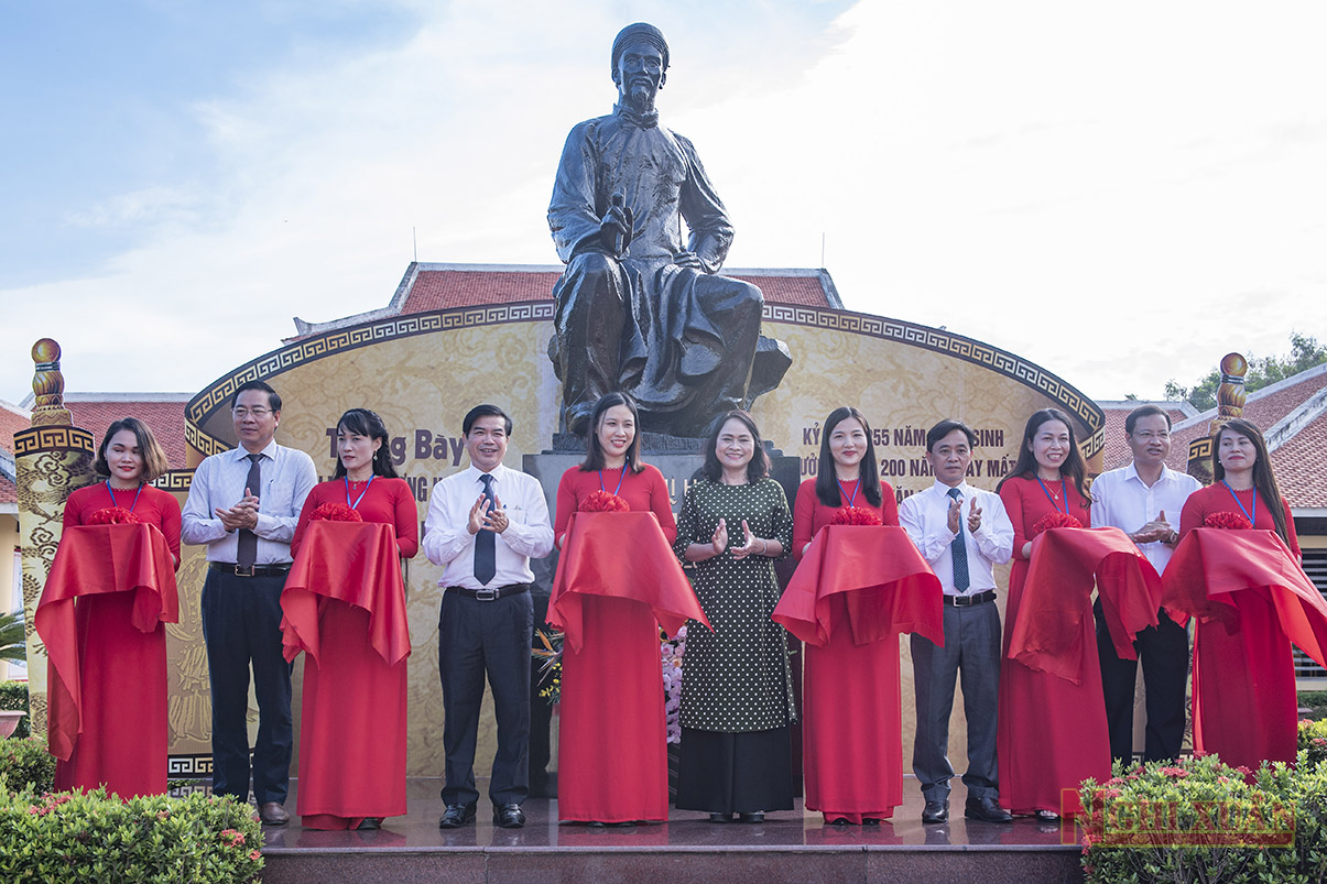 Khai mạc triển lãm tranh minh họa Truyện Kiều và các ấn phẩm của Nguyễn Du