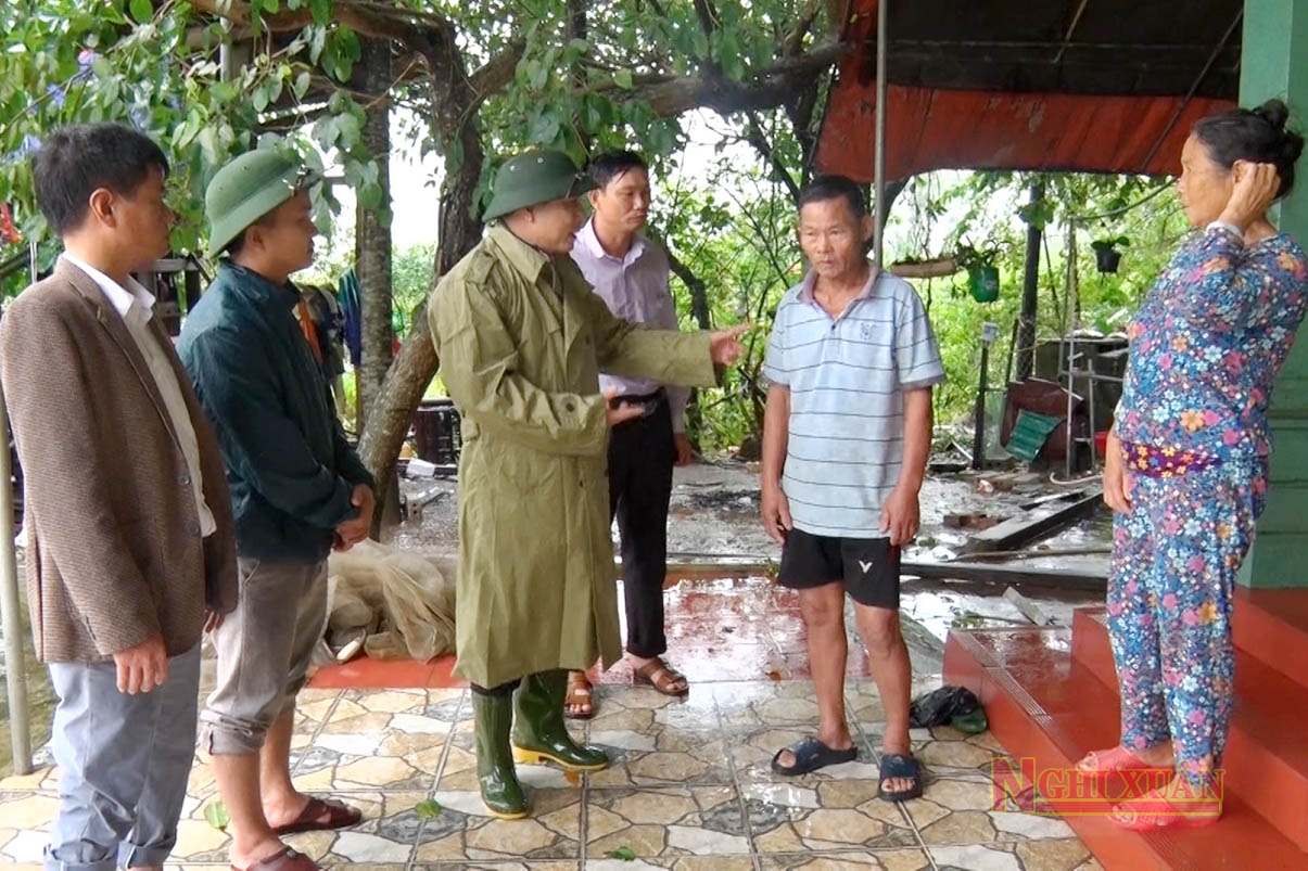 Phó Chủ tịch HĐND huyện kiểm tra tình hình mưa lũ tại Cổ Đạm