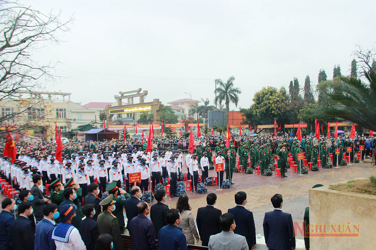 120 thanh niên Nghi Xuân lên đường nhập ngũ phục vụ Tổ quốc