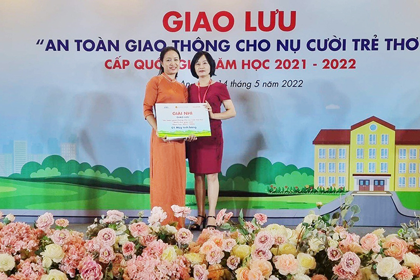 Cô giáo Nghi Xuân đạt giải nhì toàn quốc cuộc thi “An toàn giao thông cho nụ cười trẻ thơ”