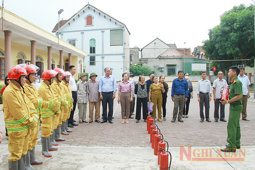 Ra mắt mô hình “Tổ liên gia an toàn về phòng cháy chữa cháy” ở thị trấn Tiên Điền