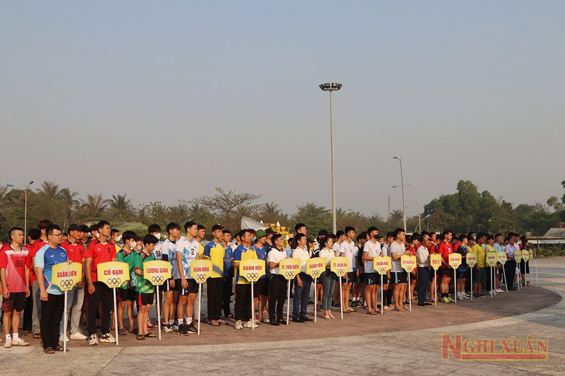 20 đội tham gia giải bóng chuyền nam chào mừng khai trương mùa du lịch biển