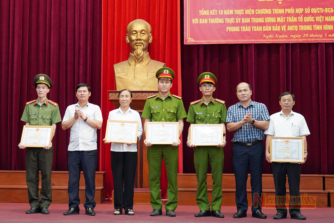 Tăng cường phối hợp góp phần đẩy mạnh phong trào toàn dân bảo vệ an ninh Tổ quốc